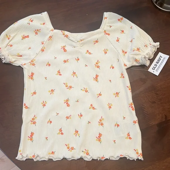 Puff-Sleeve Rib-Knit Cream Top with Flowers - Picture 2 of 2